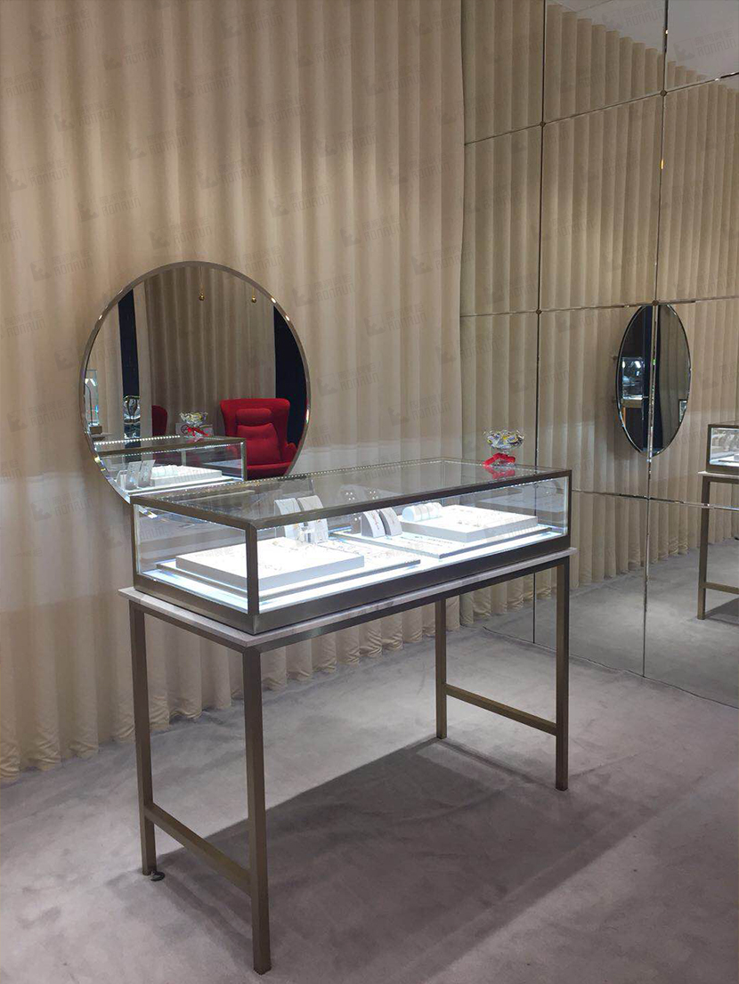 资讯中心 - 珠宝展柜_化妆品展柜_奢侈品展柜_博物馆